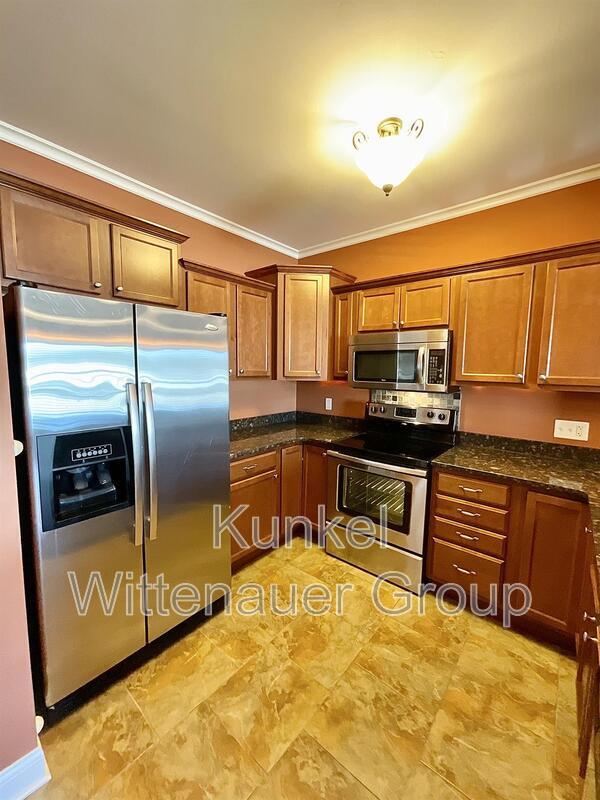 Photo - 409 W Washington St
