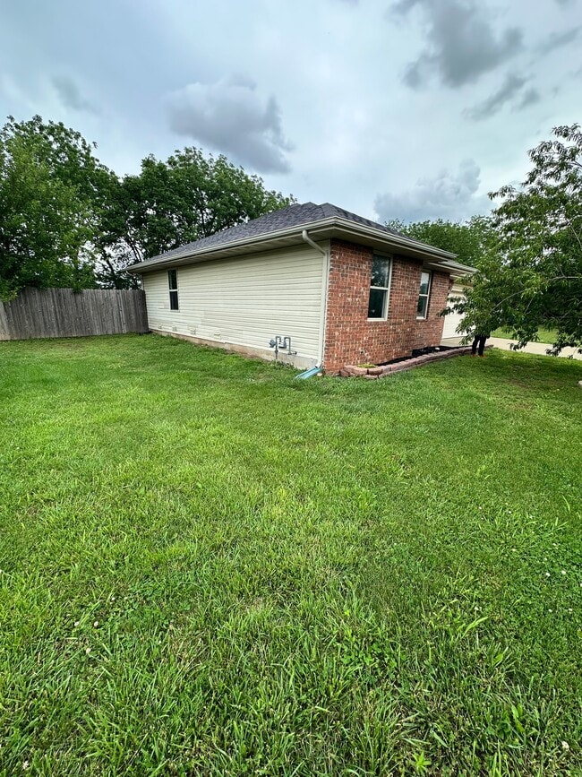 Photo - 241 W Wilson St