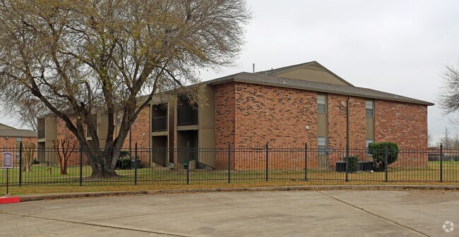 Photo - Stonegate Manor - AFFORDABLE HOUSING