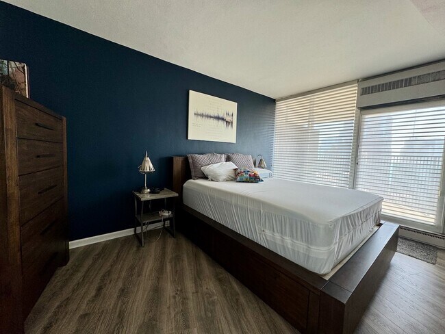 Photo - 300 N State St Unit 5033