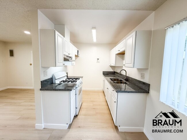 Photo - 6336 Tujunga Ave Unit 2