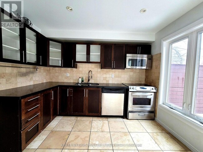 Photo - 287 Kingswood Rd