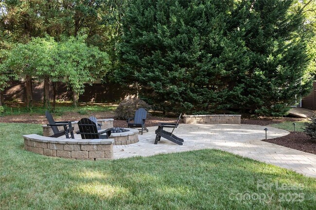 Photo - 311 S Academy St