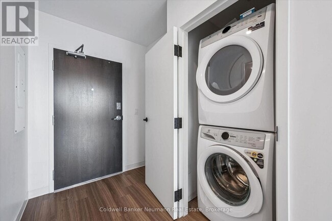 Photo - 120 Huron St Unité 322