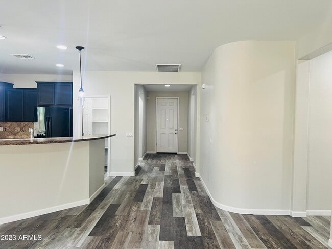 Photo - 25972 W Burnett Rd