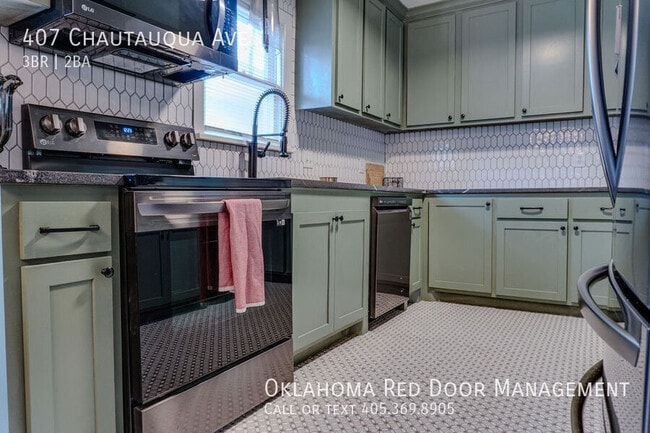 Photo - 407 Chautauqua Ave