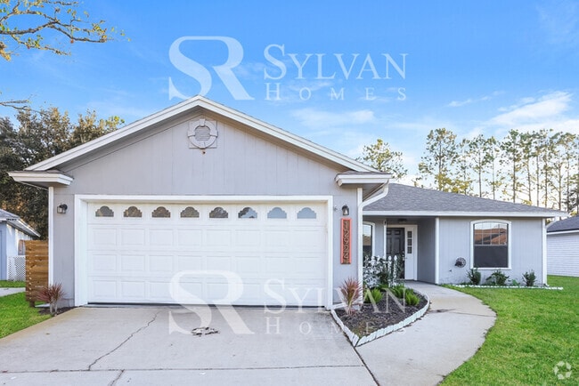 Building Photo - Feel welcome and comfortable in this charm... Rental