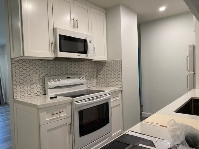 Photo - 1760 S El Camino Real Unit 105