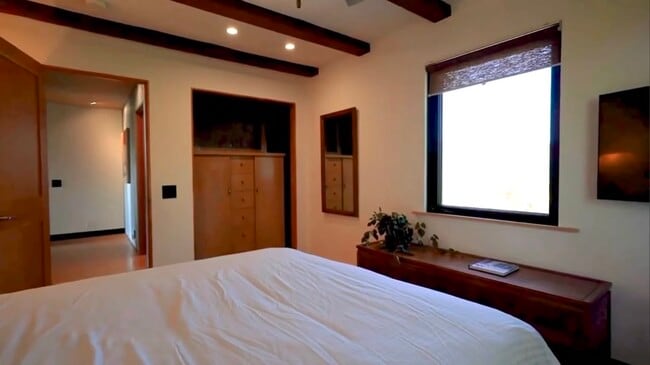 Photo - 26335 Lockwood Rd