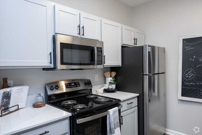 2BR, 2BA - 1,273SF - Kitchen - The Columns at Pilgrim Mill