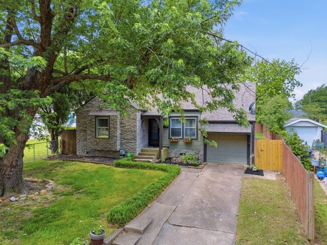 Photo - Charming 2-Bedroom, 1-Bath Home in Midtown