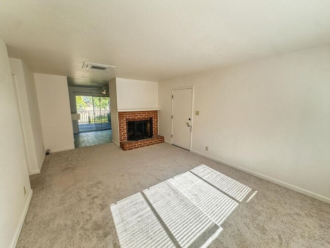 Photo - 53-55 Elizabeth Way Unit 53