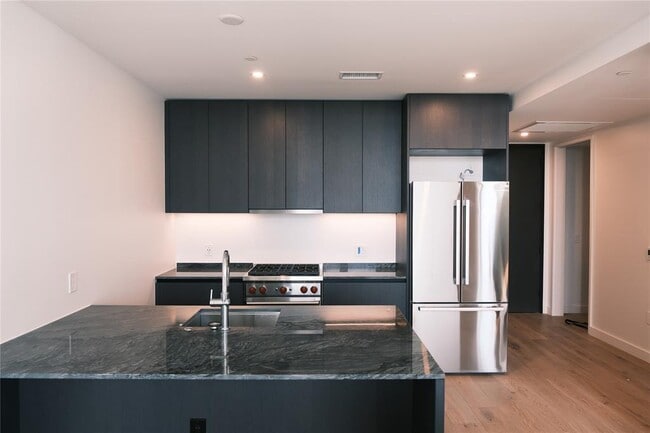 Building Photo - 610 Davis St Unit 3110 Rental