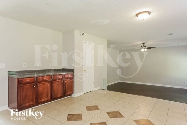 Photo - 4671 Derby Loop