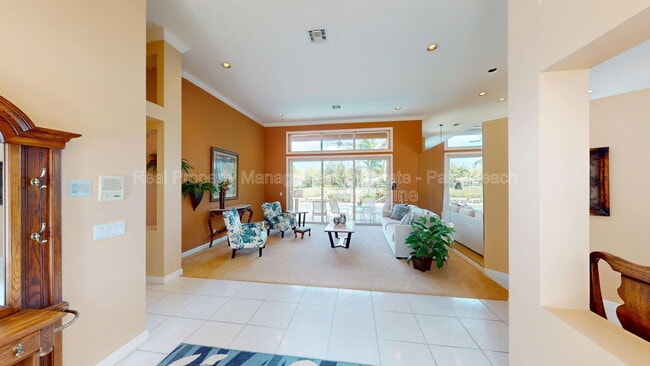 Photo - 71 Cayman Pl