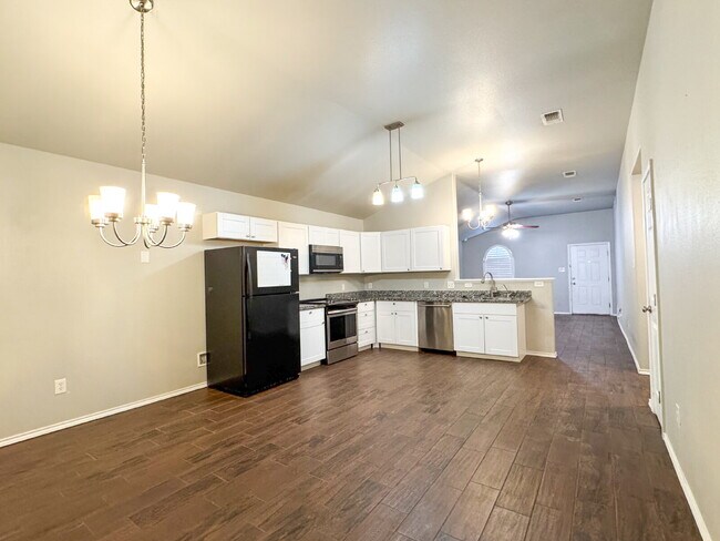 Photo - 3-Bedroom Home in Milwaukee Ridge HOA