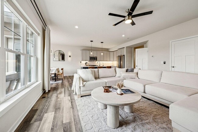 Photo - 2945 N 186th St