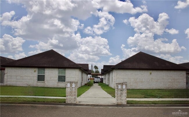 Building Photo - 2004 W Western Dr Rental