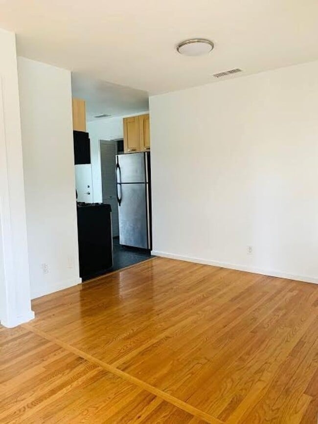 Photo - 1154 Venice Blvd