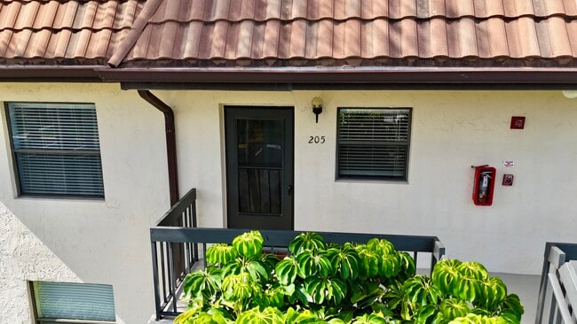 Photo - 7214 Golf Colony Ct Unidad 205