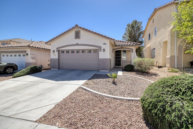 Building Photo - Single Story Home @ Buffalo/Desert Inn  1 Story - 2 Bedrooms + Den