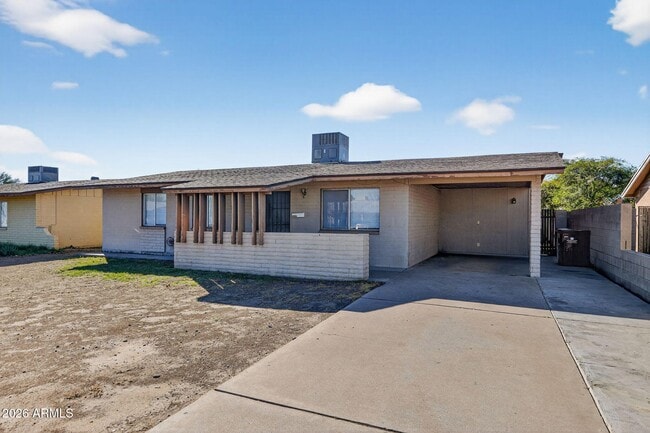 Building Photo - 11624 N 25th Ave