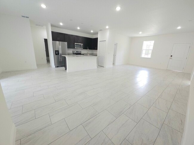 Photo - 1681 W Swanson Dr