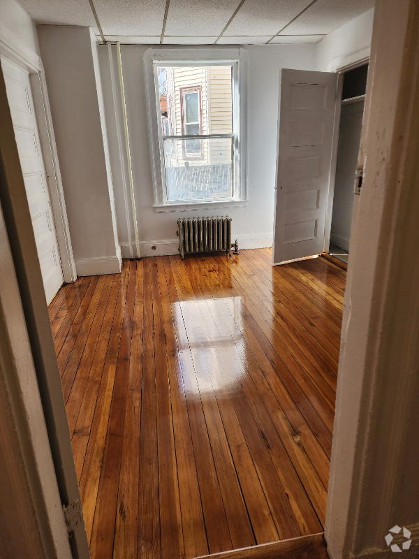 Building Photo - 97 Gilman St Unit Apartment # 1