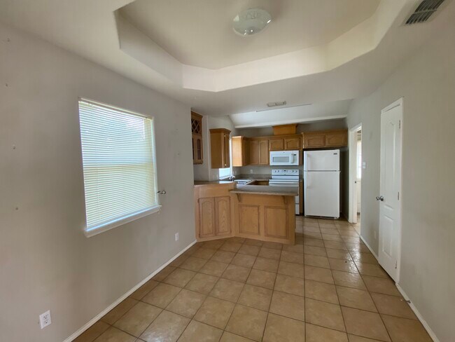 Photo - 1701 W Douglas St Unidad 2