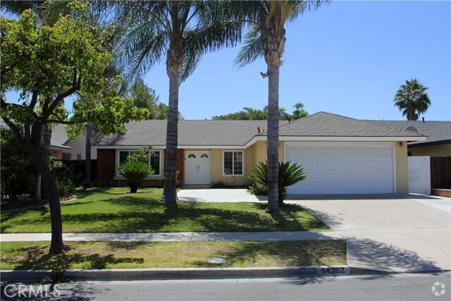 Building Photo - 14282 Shadybrook Dr Rental