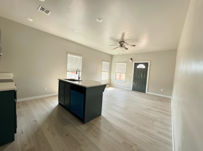 Photo - 1405 SW Bishop Rd