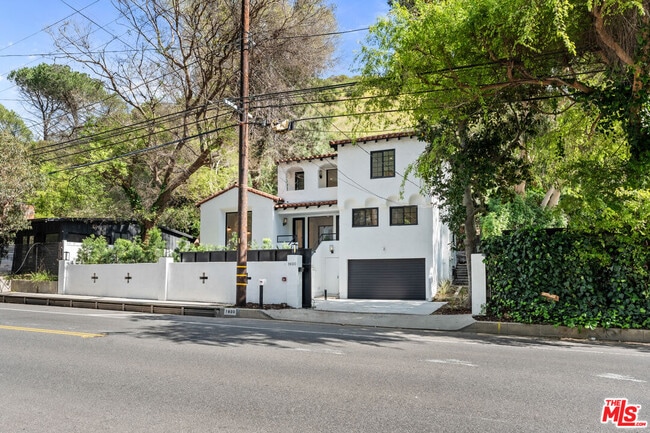 Photo - 1800 Benedict Canyon Drive