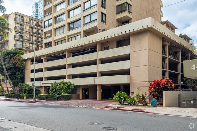 Photo - Aloha Towers