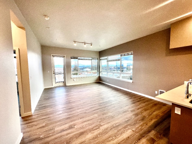2330 Yakima Ct Unit E403