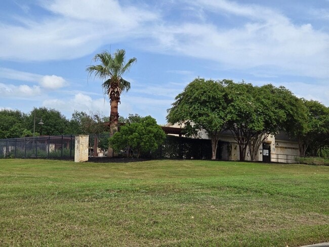 Building Photo - 118 Arcadia Pl