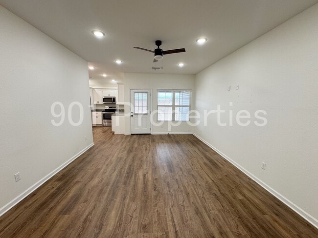 Photo - 565 Fernwood Dr