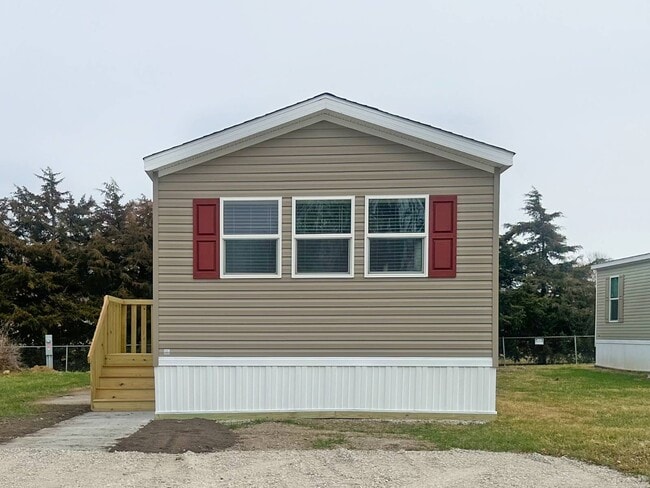 Photo - 14876 Washington Rd