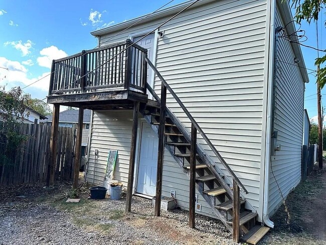 Photo - 2105 Taft St