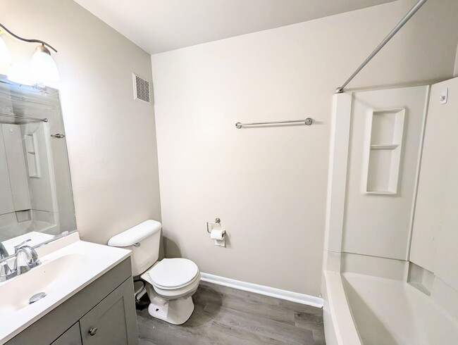Photo - 3065 Huntleigh Dr