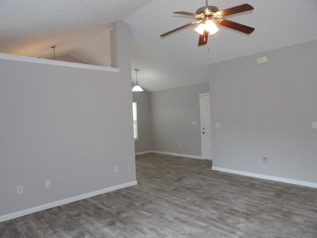 Photo - 151 Heath Dr