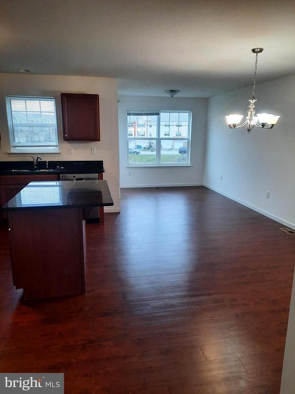 Photo - 704 Admiral's Quay Dr