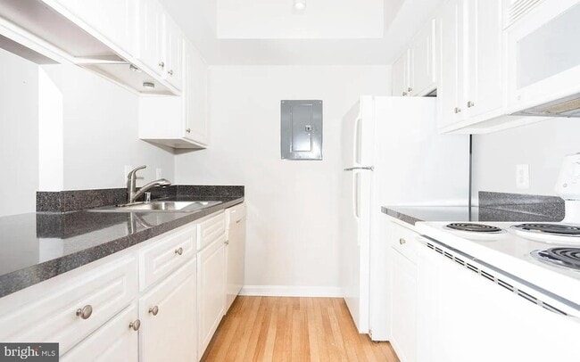 Photo - 8205 Whispering Oaks Way Unit 304