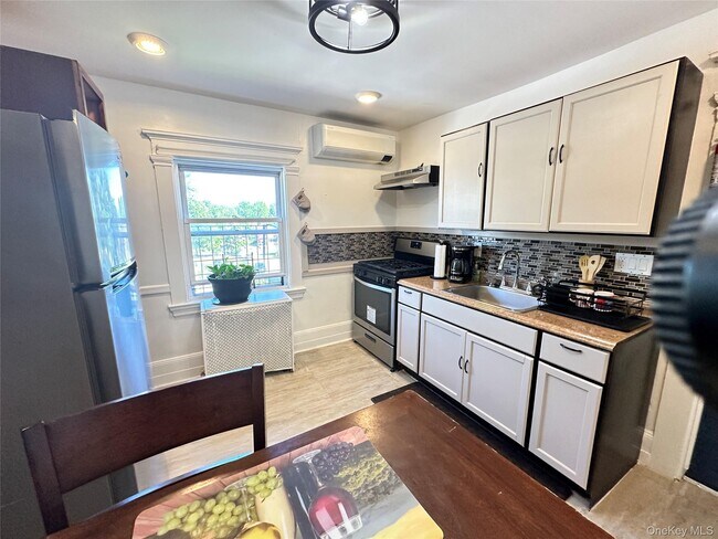Photo - 40 Crosby Pl Unit 3