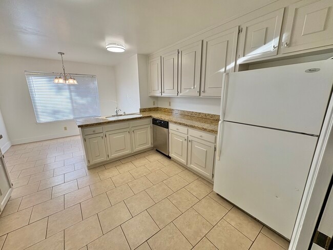 Photo - 959 Wallace Dr