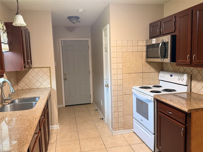 Photo - 5334 Tallowpine Terrace
