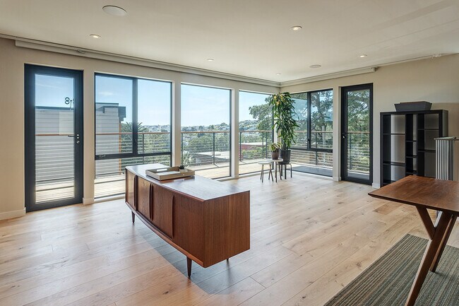 Photo - 35 Hiliritas Ave