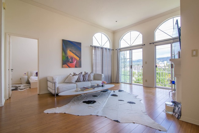 Photo - THE VILLAS ON THIRD