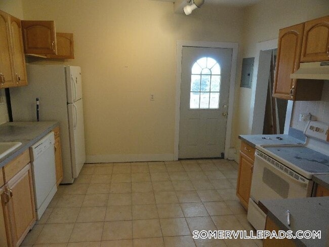 Photo - 38 Bond St Unit 3R