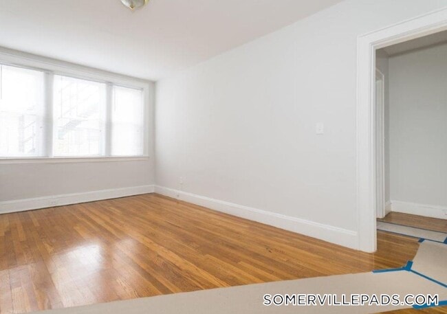 Building Photo - 136 Highland Ave