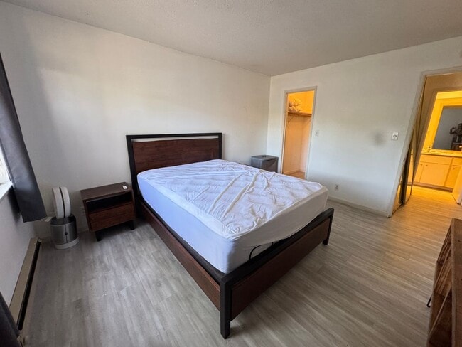 Photo - 100 Kinross Dr
